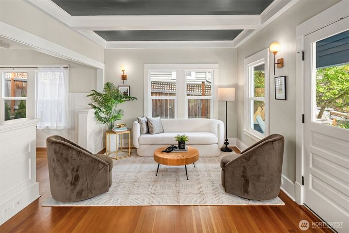 Property Photo:  1507  Madrona Drive  WA 98122 