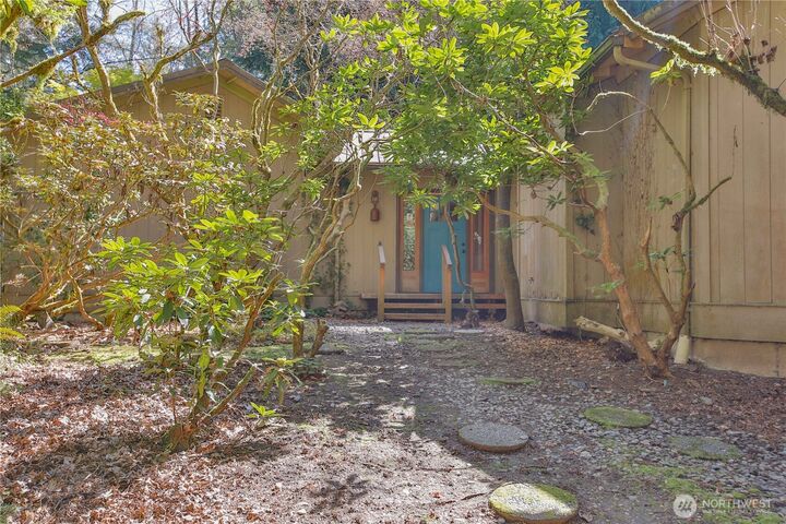 Property Photo:  4050  Tree Frog Lane  WA 98260 