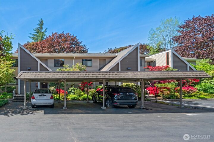 Property Photo:  6343  Sand Point Way NE  WA 98115 