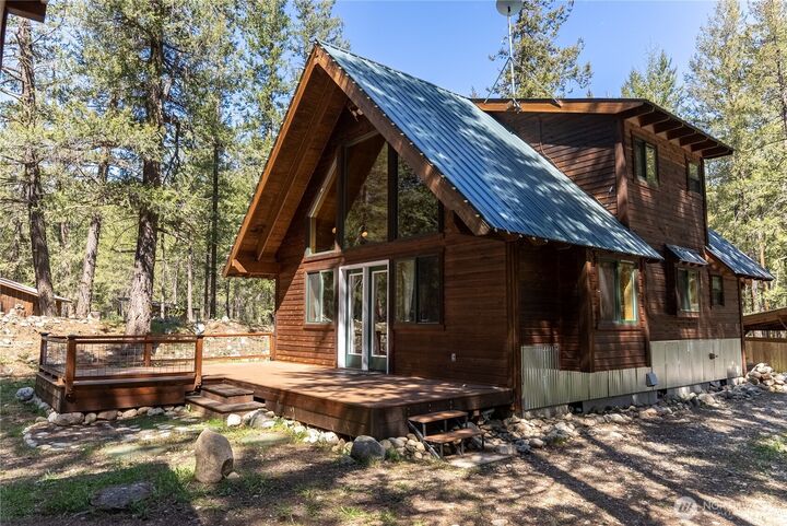 Property Photo: 651 Lost River Rd WA 98833