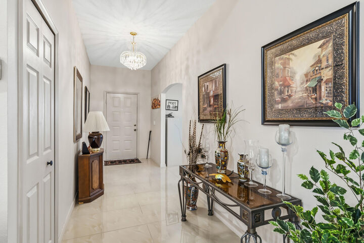 Property Photo:  1013 E 13th Square  FL 32960 