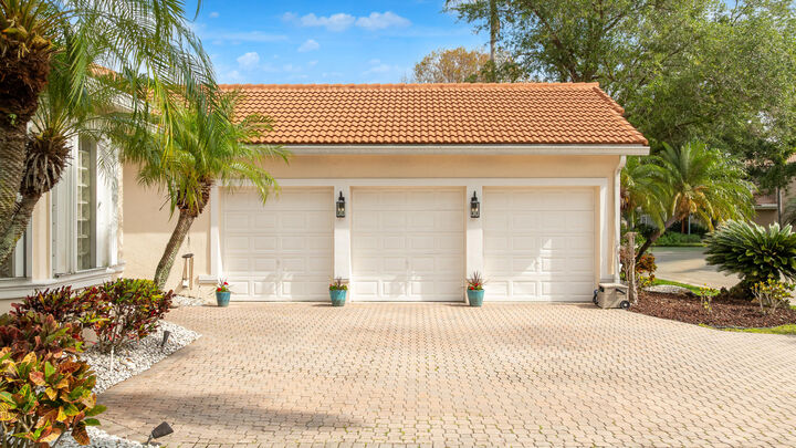 Property Photo: 6246 NW 125th Avenue FL 33076