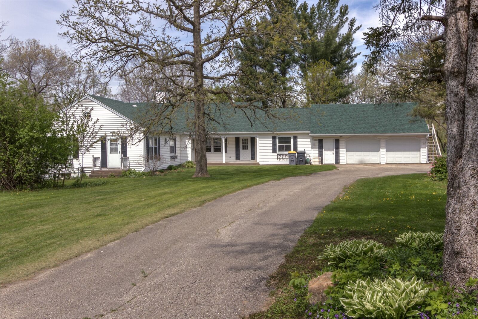 Property Photo:  17685 Crestwood Court  WI 54630 