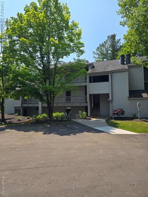 Property Photo:  5714 Creeks Crossing  MI 49690 