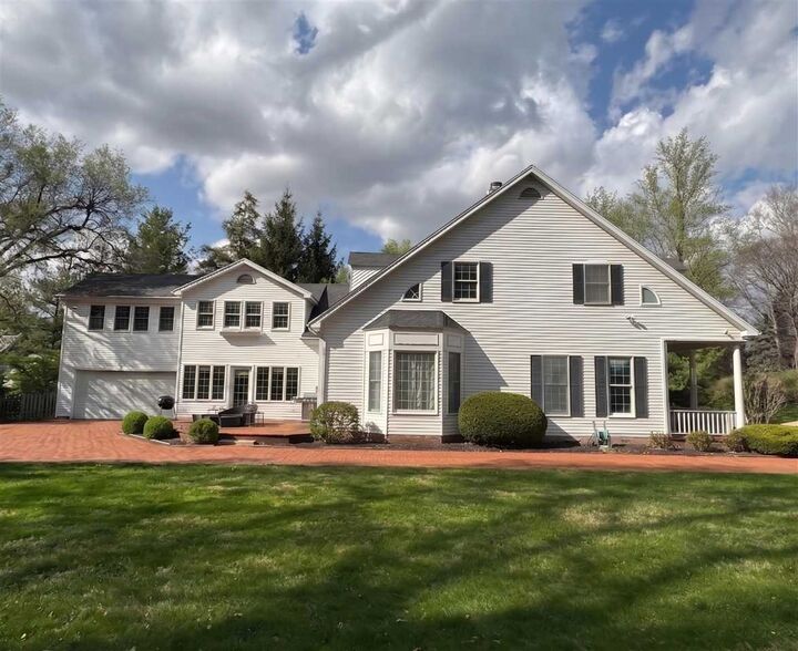 Property Photo:  404 S 17th Street  IN 47374 