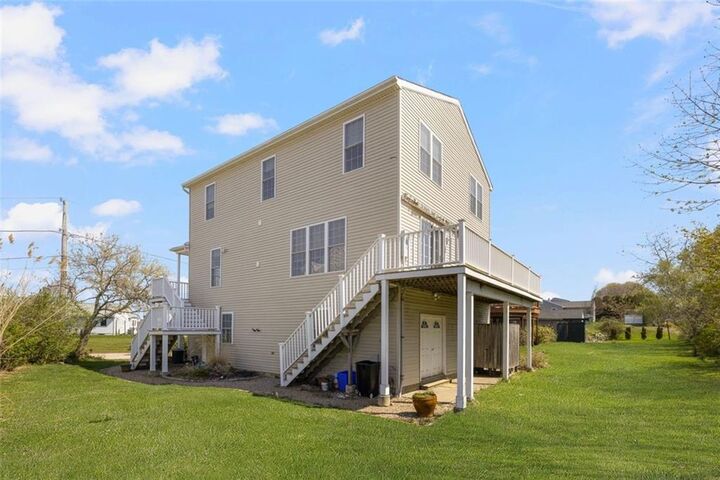 Property Photo:  42 Spruce Avenue  RI 02882 