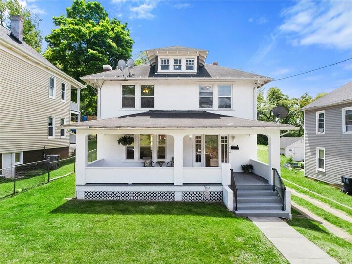 Property Photo:  1714 Chapman Ave SW  VA 24016 