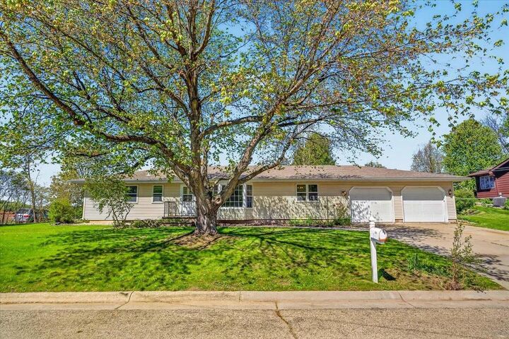 Property Photo:  3003 Marvin Court  WI 53528 