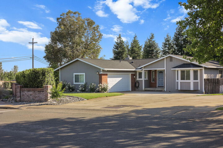 Property Photo:  1996 Mary Lake Drive  CA 96001 