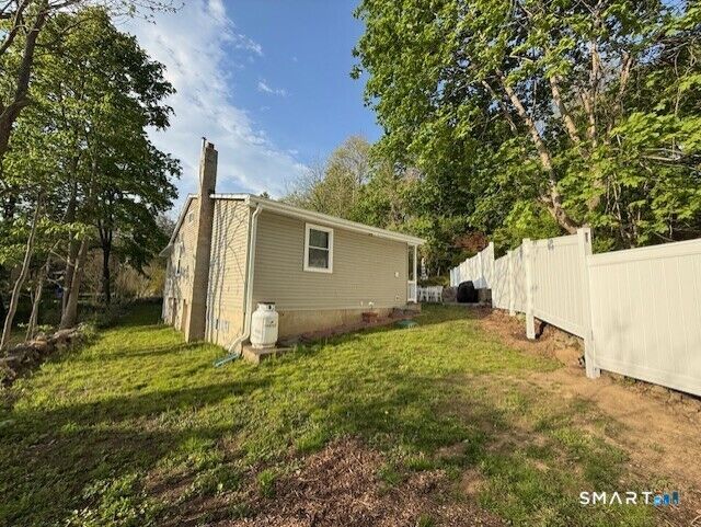 Property Photo:  
