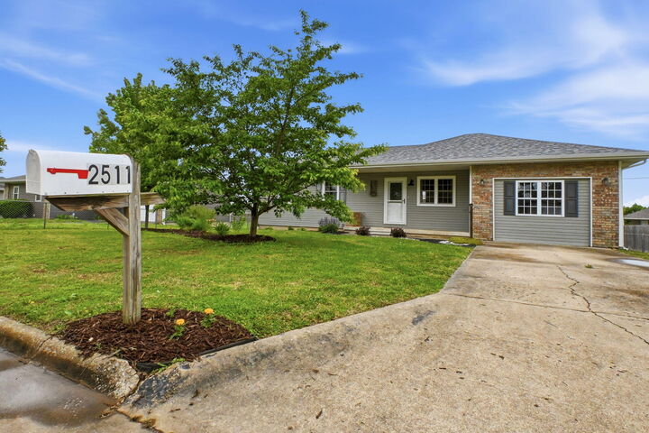 Property Photo: 2511 S Orchard Avenue MO 65613