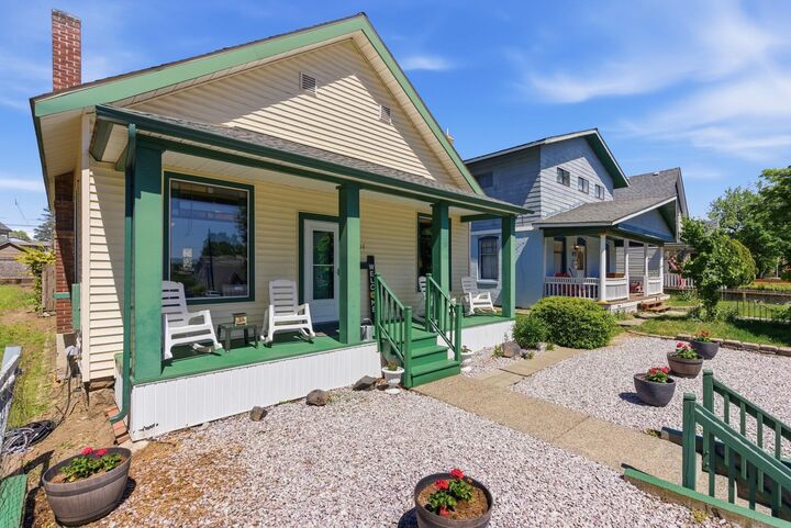 Property Photo:  1802 W Dean Ave  WA 99201 