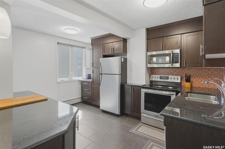 Property Photo:  320 5th Avenue N 1005  SK S7K 2P5 