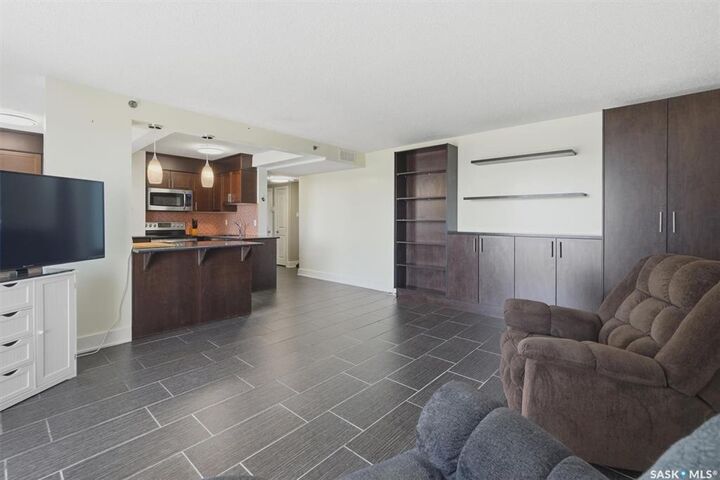Property Photo: 320 5th Avenue N 1005 SK S7K 2P5