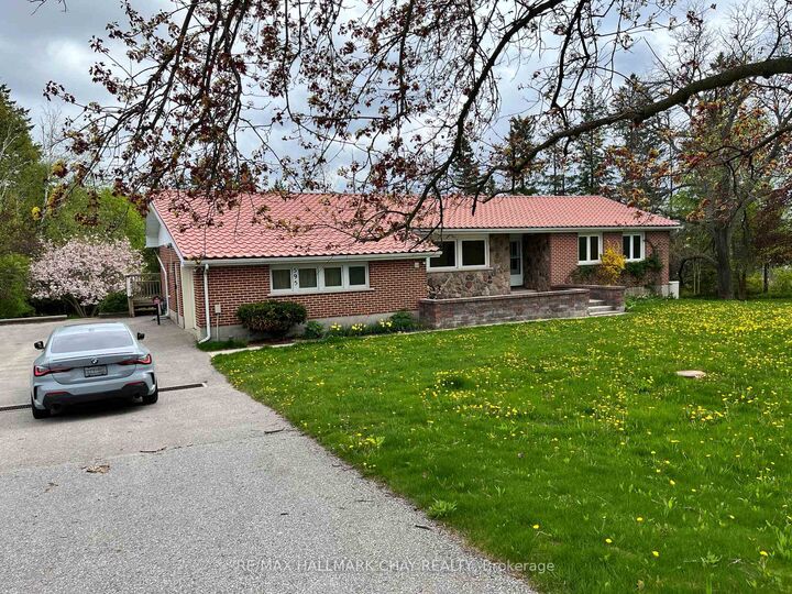 Property Photo: 595 Big Bay Point Road E ON L4N 3Z9