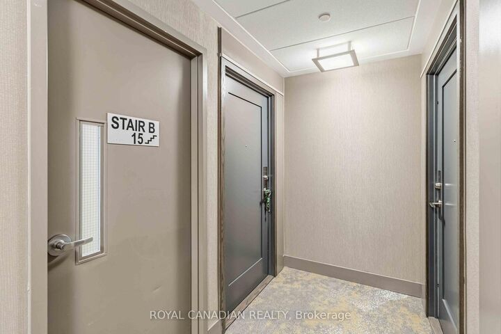 Property Photo: 65 Watergarden Drive 1501 ON L5R 0G9