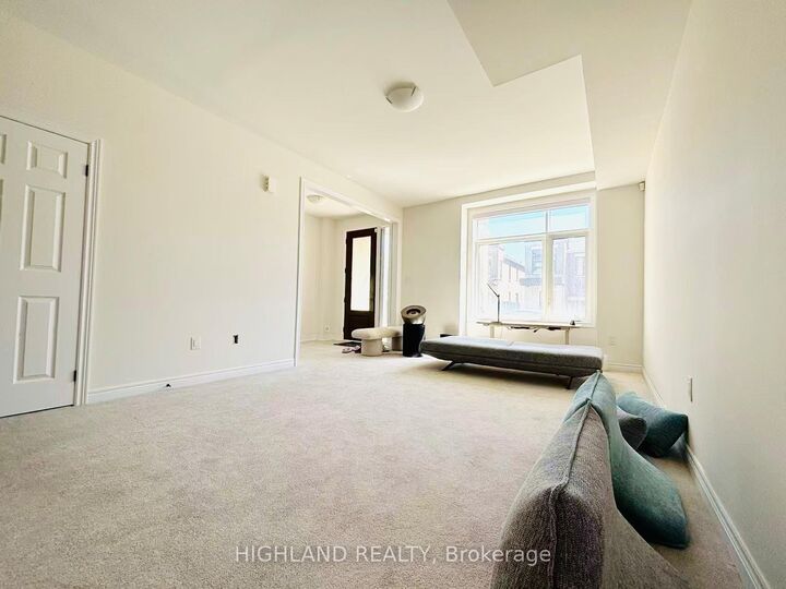Property Photo: 12 Robert Eaton Avenue ON L3S 0G3