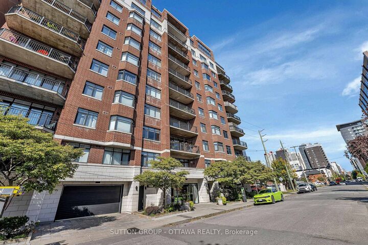 Property Photo: 375 Lisgar Street 903 ON K2P 0E3