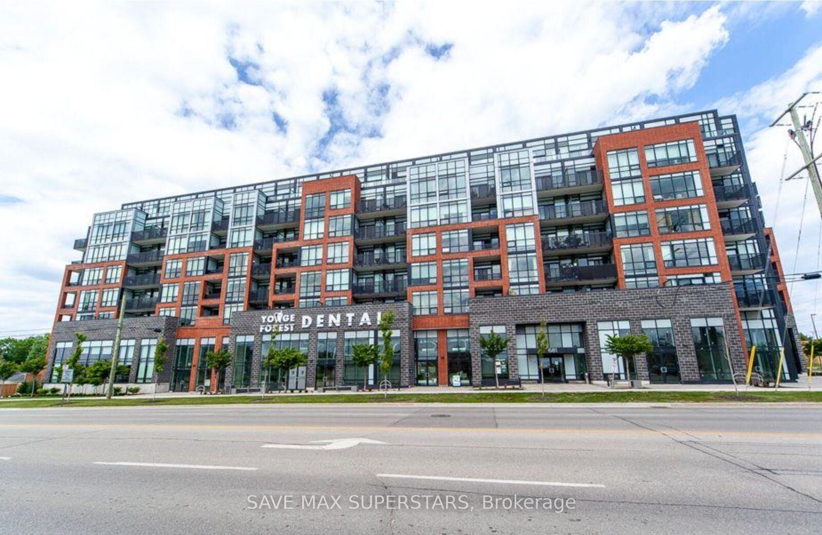 Property Photo: 681 Yonge Street 611 ON L4N 4E8