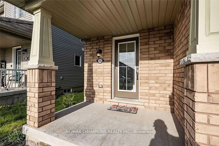 Property Photo: 7732 White Pine Crescent ON L2H 3R5