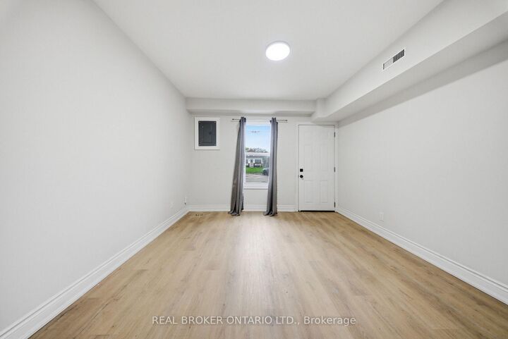 Property Photo: 129 Durham Street ON L3K 1E1