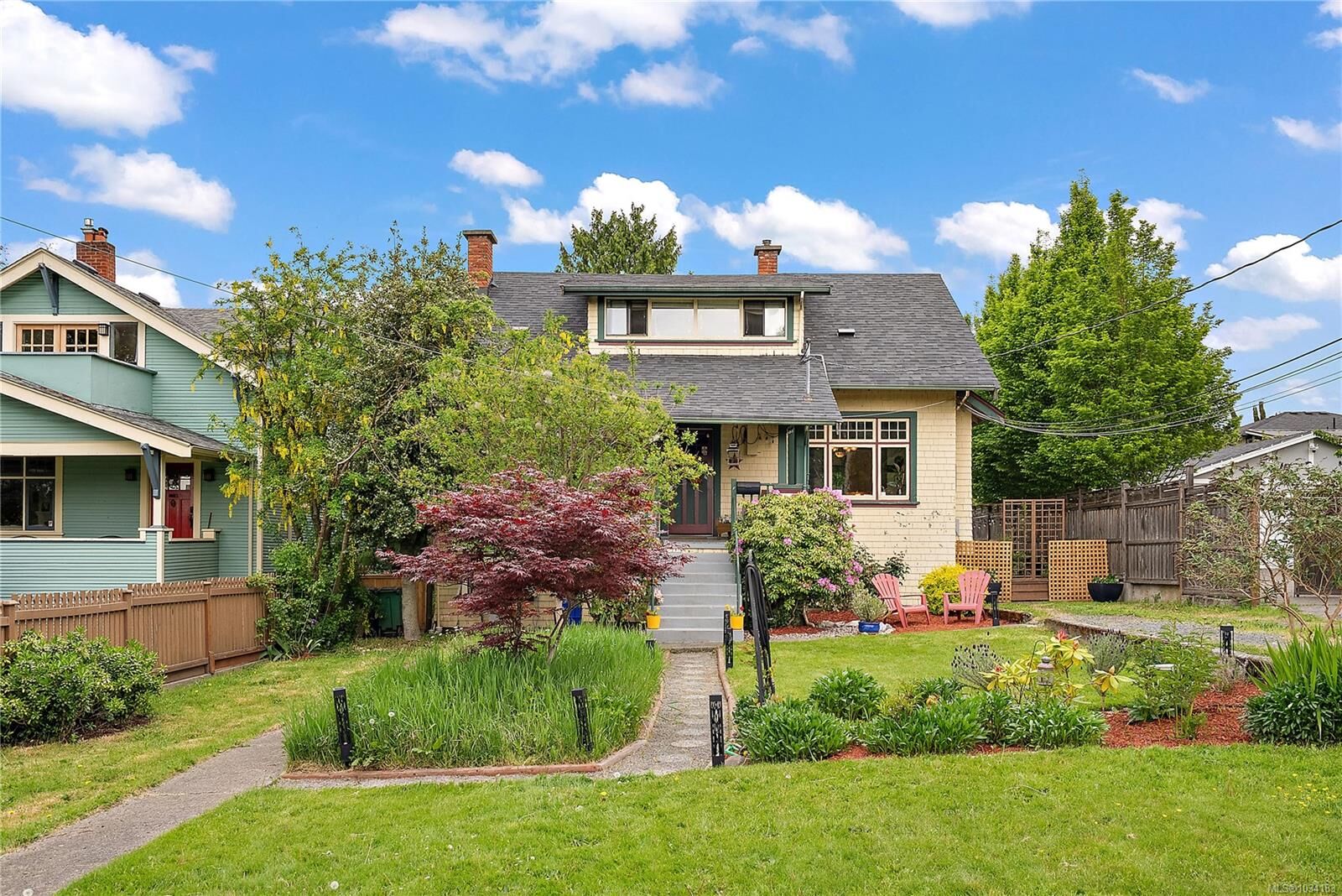 Property Photo:  62 Obed Ave  BC V9A 1H9 