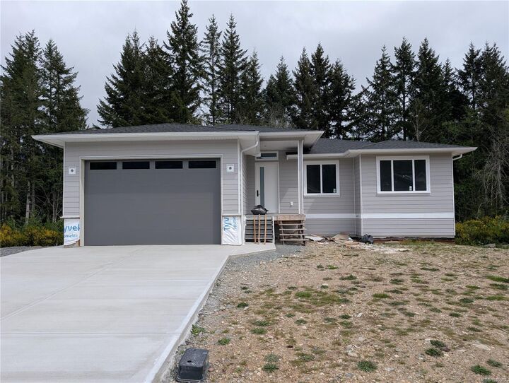 Property Photo: 149 Edgewood Dr BC V0R 2G0