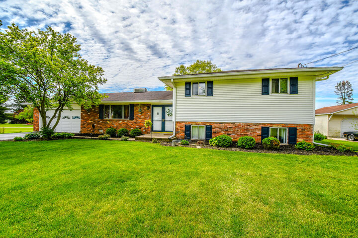 Property Photo:  10833 Kendig Road  OH 45344 