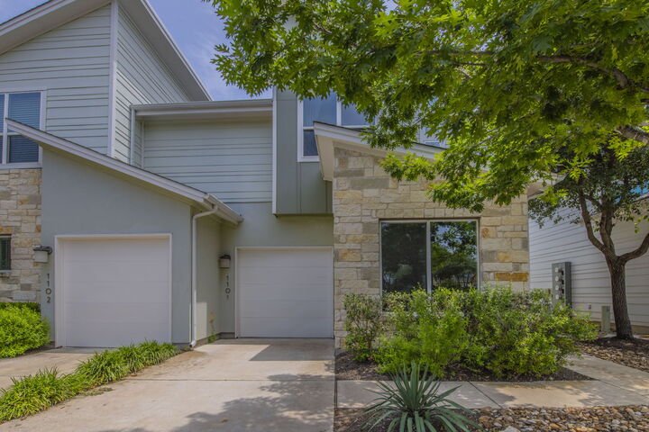 Property Photo: 3108 E 51st Street 1101 TX 78723