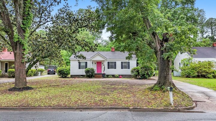 Property Photo:  910 Eleventh Ave  GA 31701 