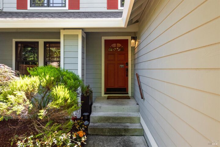 Property Photo: 3 Voss Park Circle CA 95403