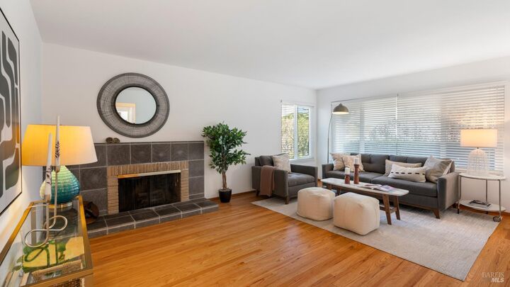 Property Photo:  532 Tamarack Drive  CA 94903 