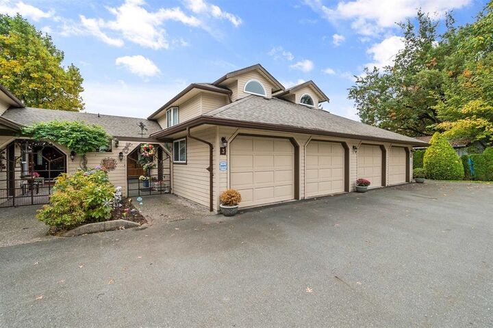 9515 Woodbine Street 3 — photo 1