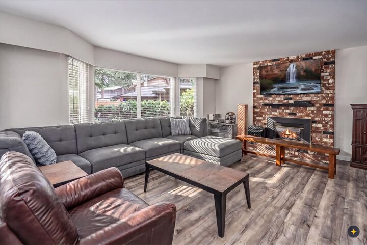 Property Photo:  4185 199A Crescent  BC V3A 6G2 
