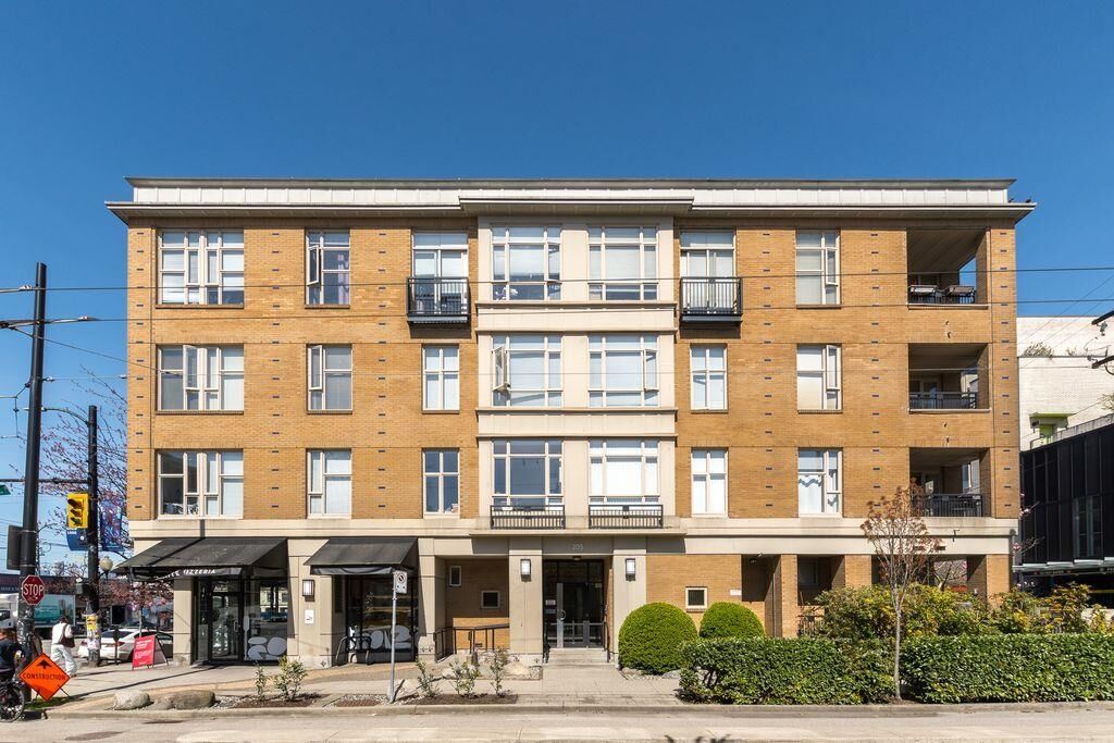 Property Photo:  205 E 10th Avenue 208  BC V5T 4V6 