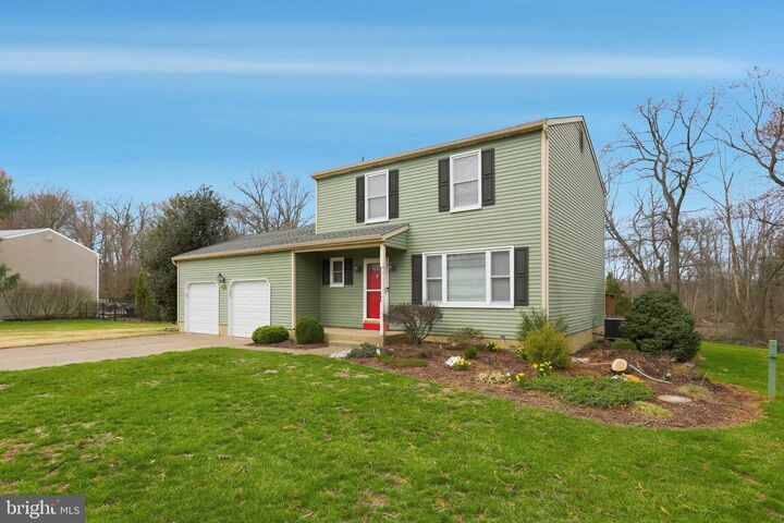 Property Photo:  26 Tall Timber Lane  NJ 08016 