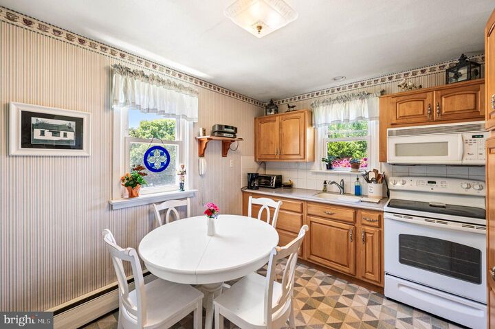 Property Photo: 105 Village Drive PA 19053