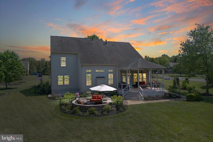 Property Photo:  8262 Arrowleaf Turn  VA 20155 
