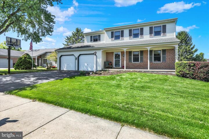 Property Photo:  13 Bridle Path  PA 17522 