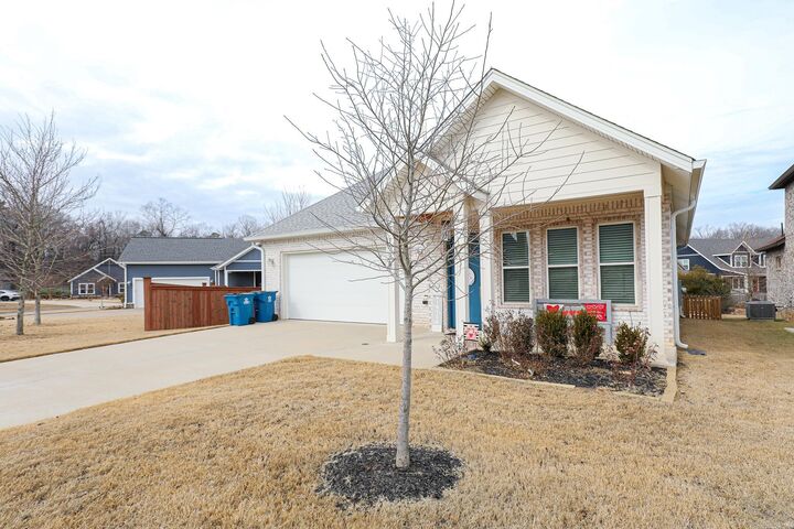 Property Photo:  1128 Essex Drive  AR 72019 