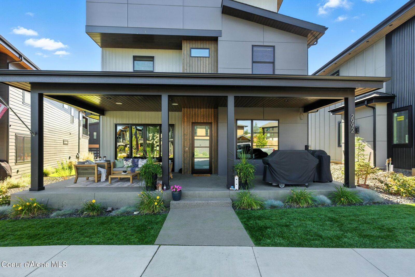 Property Photo:  2992 W Lumber Ln  ID 83814 