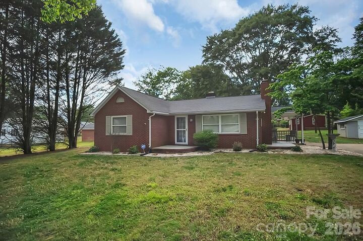 Property Photo:  1305 Markway Street  NC 28150 