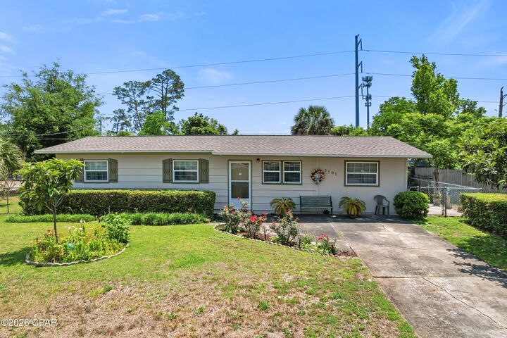 Property Photo:  3101 W 20th Court  FL 32405 