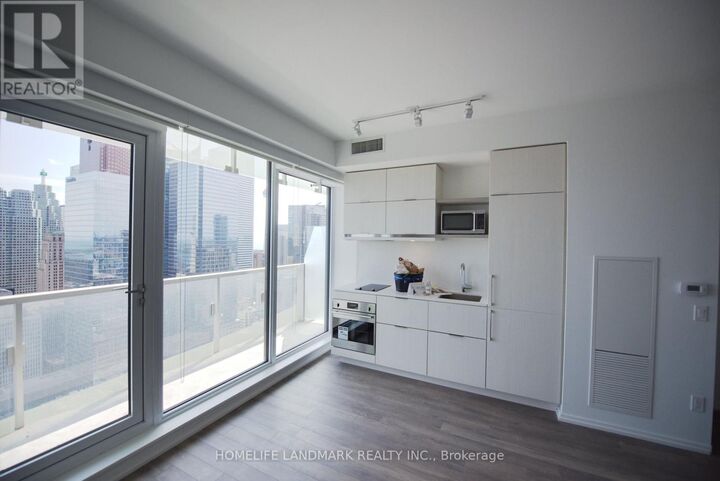 Property Photo:  197 Yonge Street 4008  ON M5B 0C1 