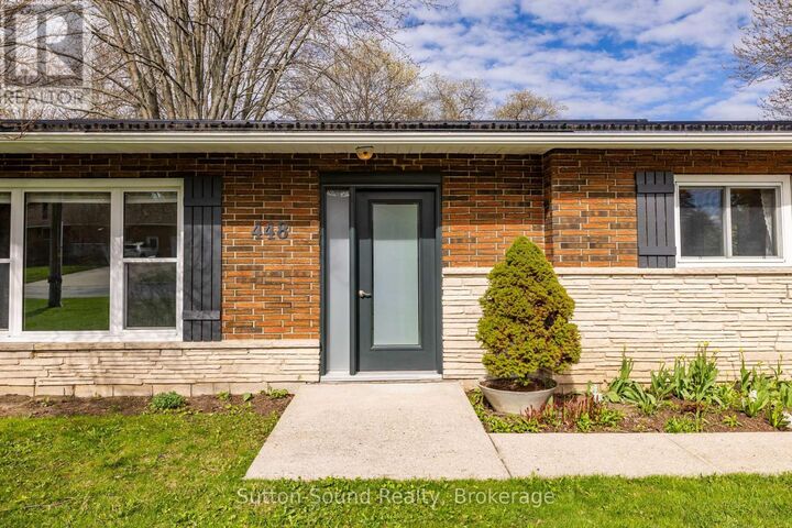 Property Photo:  448 Isaac Street  ON N0H 2T0 