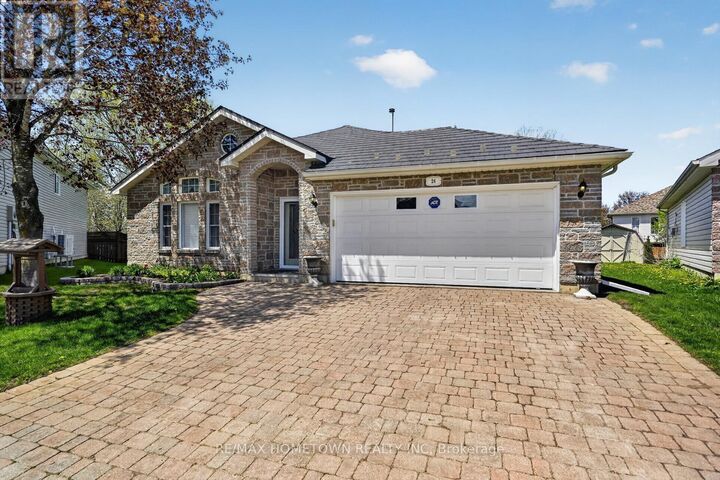 24 Regency Place — photo 1