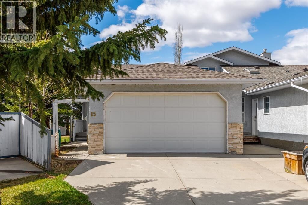 Property Photo: 15 Wellington Cove AB T1P 1M3