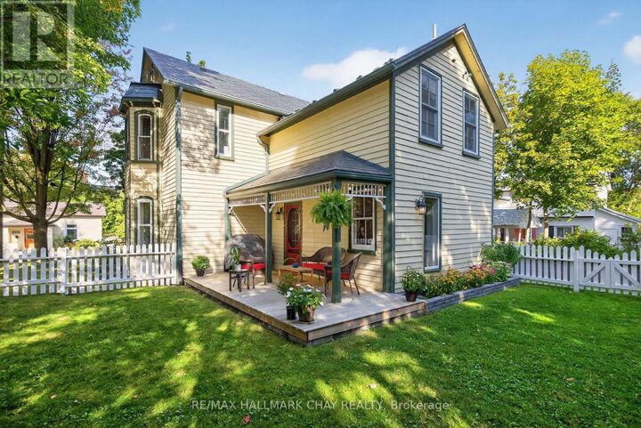 Property Photo:  221 Prospect Street  ON L3Y 3T8 