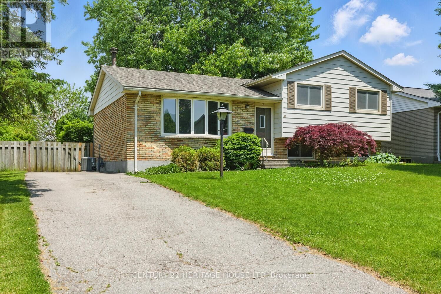 Property Photo:  57 Vanbuskirk Drive  ON N5R 4Z3 
