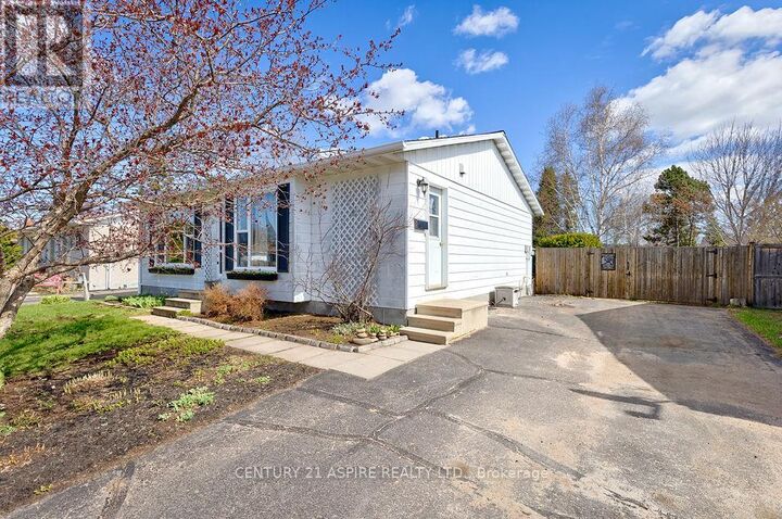 Property Photo:  62 Herman Street  ON K8H 1W2 